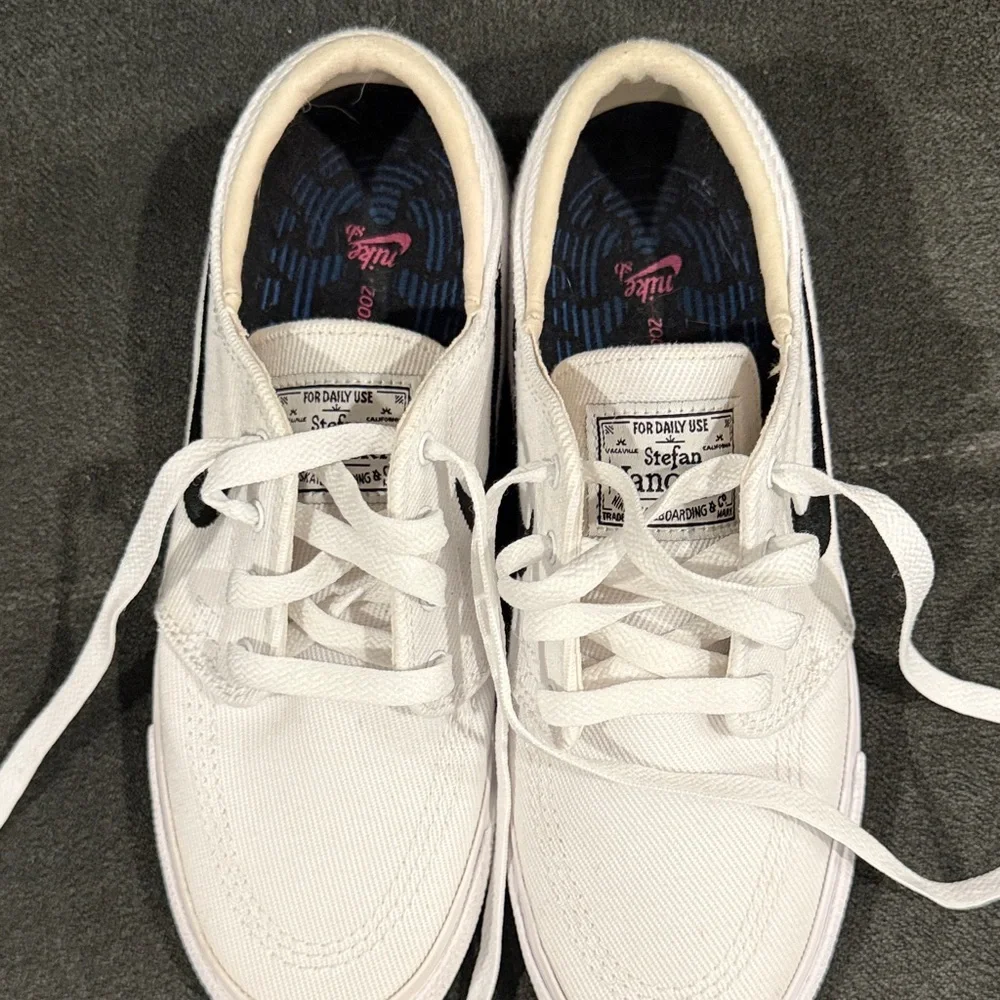 Nike Zoom Stefan Janoski White Low-Top Canvas Sneakers size 4